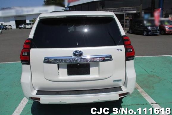 Toyota Land Cruiser Prado in White for Sale Image 5