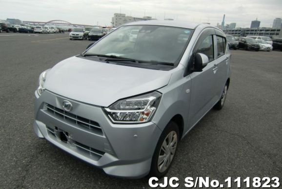 Daihatsu Mira E:S in Silver for Sale Image 3